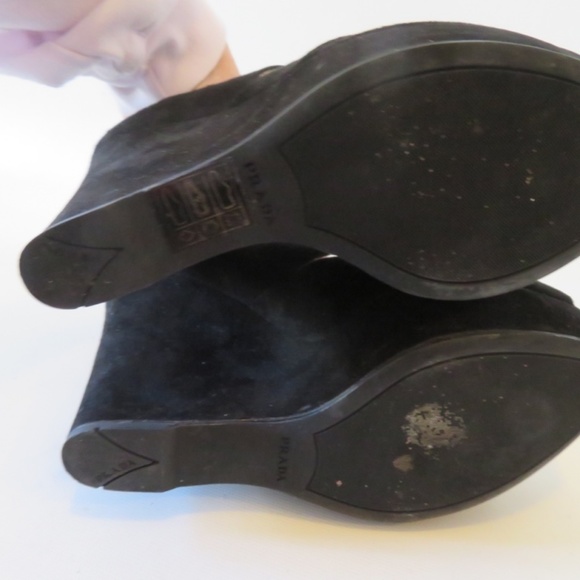 PRADA BLACK SUEDE OPEN TOE WEDGE SANDALS SIZE 37.5 - Picture 6 of 6